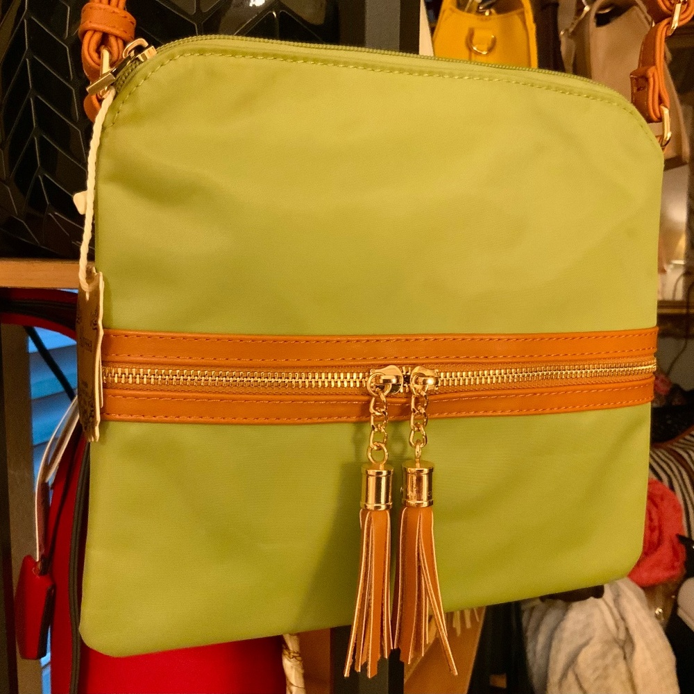 BEAUTIFUL KHAKI NYLON W/TAN CROSSBODY BAG❤️ CLOSEOUT DEAL⭐️TASSEL ACCENT NWT